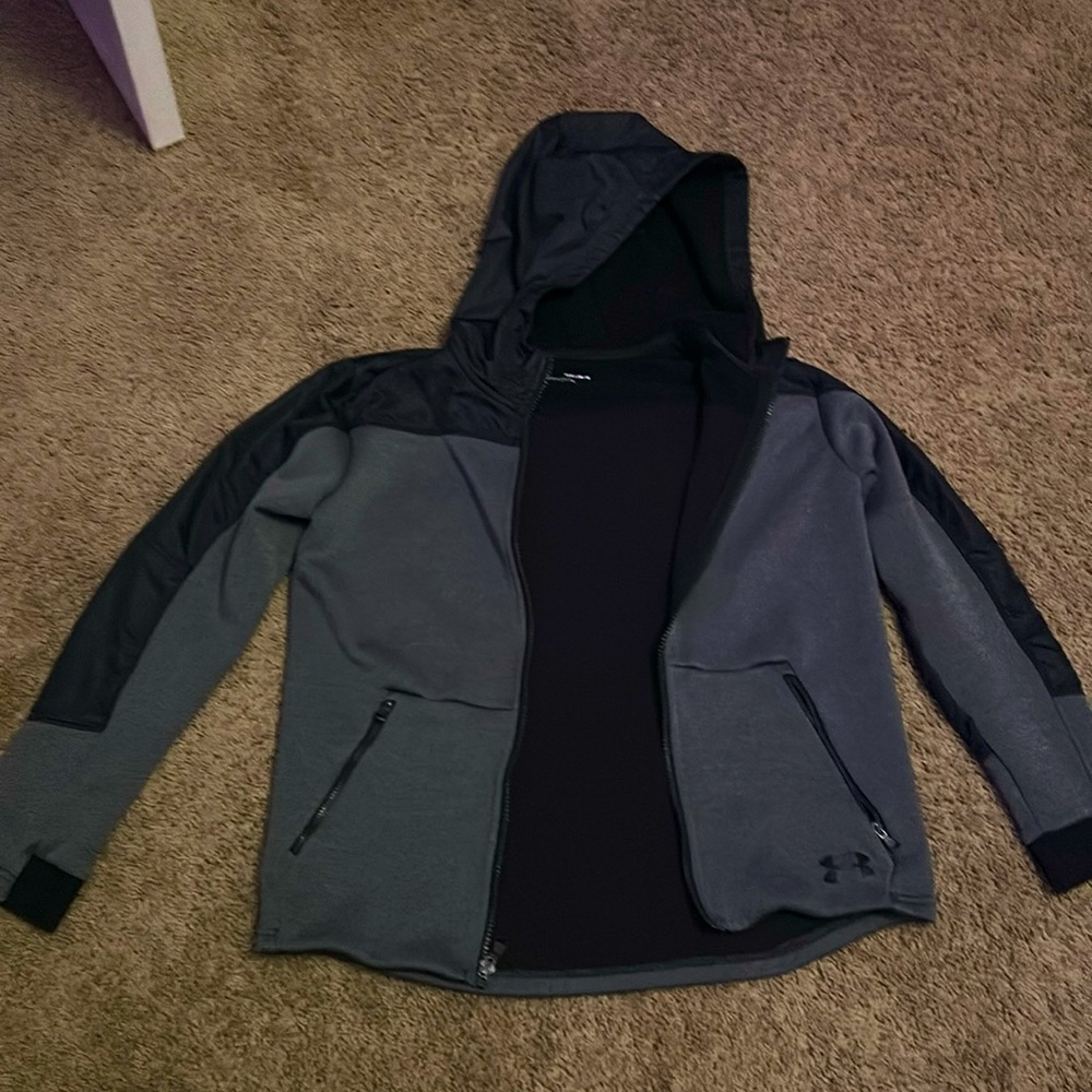 Under Armour black and grey jacket
Size Youth Large